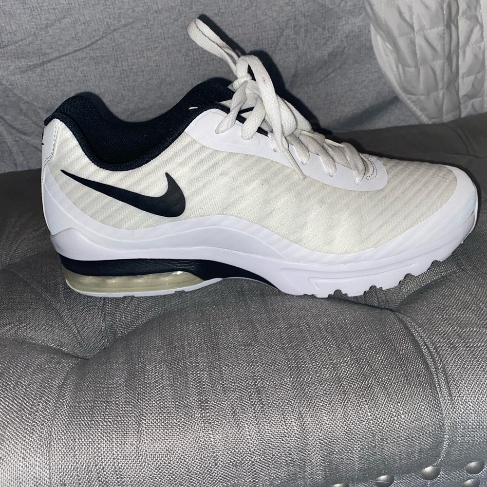 Nike Air Max Sneakers in Men’s size 9.5